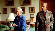 Royal author reveals what really happened after the late Queen did the dishes at Balmoral