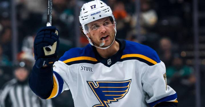 Blues sign defenseman Cam Fowler to a 3-year, $18.3 million extension