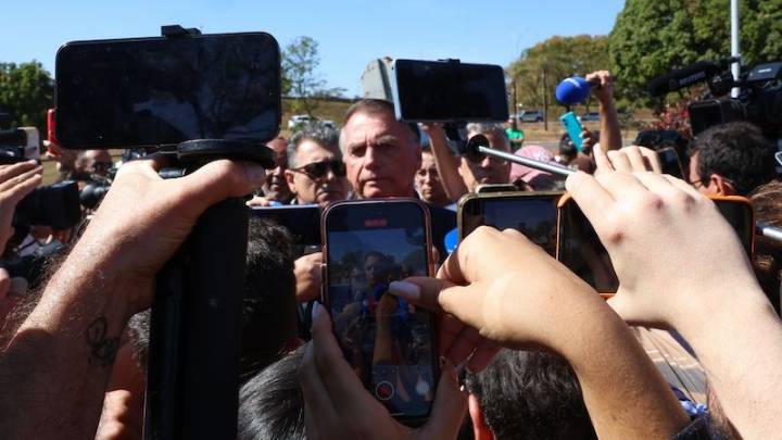 Brazil: Defense Claims Former Minister Sought To Dissuade Bolsonaro From Coup