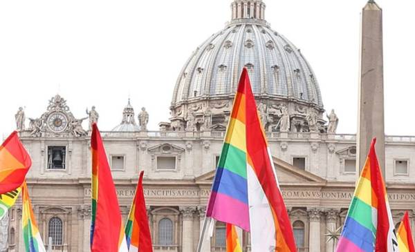 Peregrinos de la comunidad LGBT+ llegaron al Vaticano