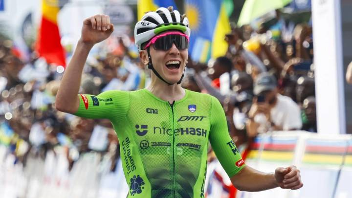 El imparable Tadej Pogacar gana en Ruanda su segundo Mundial de Ciclismo en Ruta