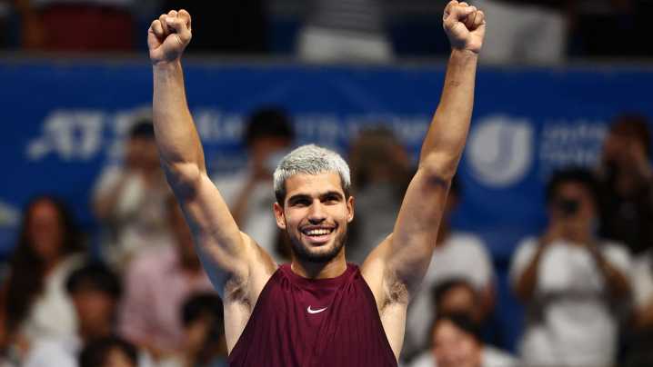 Carlos Alcaraz no da opción a Taylor Fritz y consigue en Tokio su octavo título de la temporada
