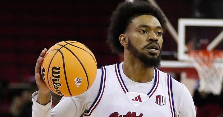 NCAA bans 3 college basketball players for betting on their own games at Fresno St, San Jose St