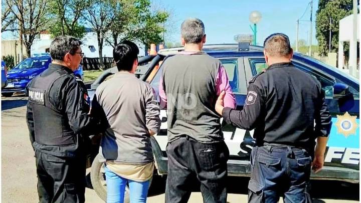Padre e hijo detenidos por el asesinato a puñaladas de un comerciante en Moisés Ville