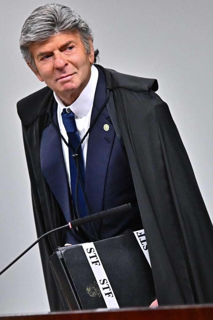 El tercer juez del caso Bolsonaro pide anular el proceso por "incompetencia" del Supremo