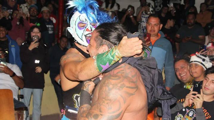 Psycho Clown y Mr. Iguana, se presentan en la Arena Afición