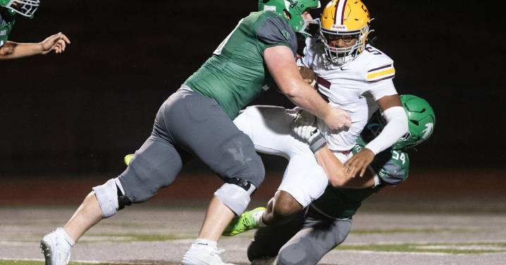Lutheran North falls on road to Blair Oaks in matchup of defending state champions