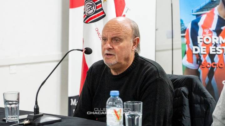 "Parecen señoritas de cabaret": Las lapidarias declaraciones del presidente de Chacarita contra el plantel