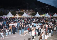 550 peñistas animan el inicio de las Fiestas de la Cruz en Potes