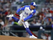 Bravos llaman desde Triple-A a José Suárez y lanzará este martes