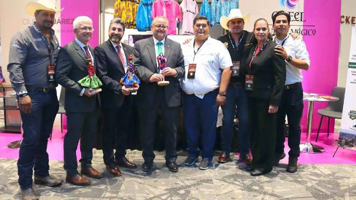 Promocionan atractivos turísticos de Chihuahua en Grito de Independencia de El Paso