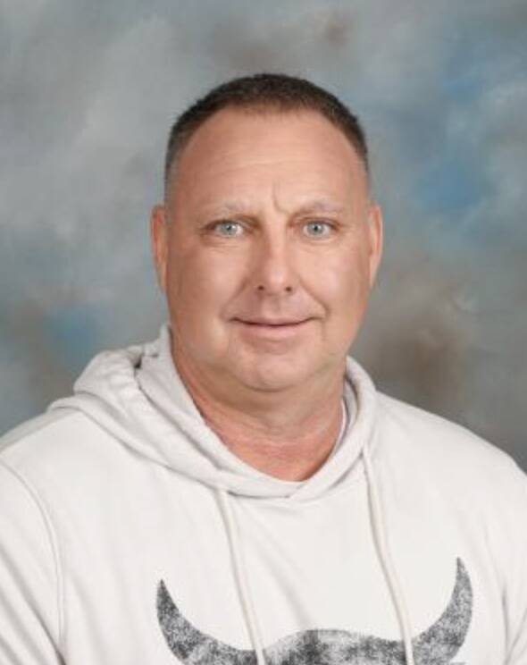 Sex assault allegation against Oak Harbor teacher unrelated to school