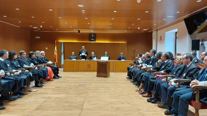 La magistrada María Teresa Cortizas asume la presidencia de la Audiencia de A Coruña con demanda de más medios
