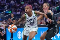 Big third quarter boosts Lynx to victory
