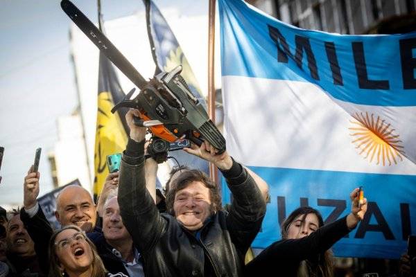Señor Presidente: Hay que ser fuertes con los fuertes y no fuertes con los débiles