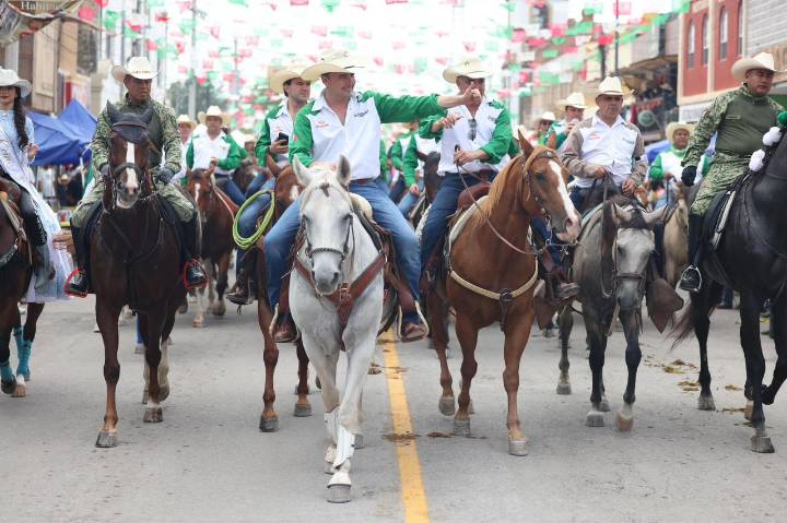 Cabalgata de Sabinas, la más grande de México: Manolo Jiménez Salinas