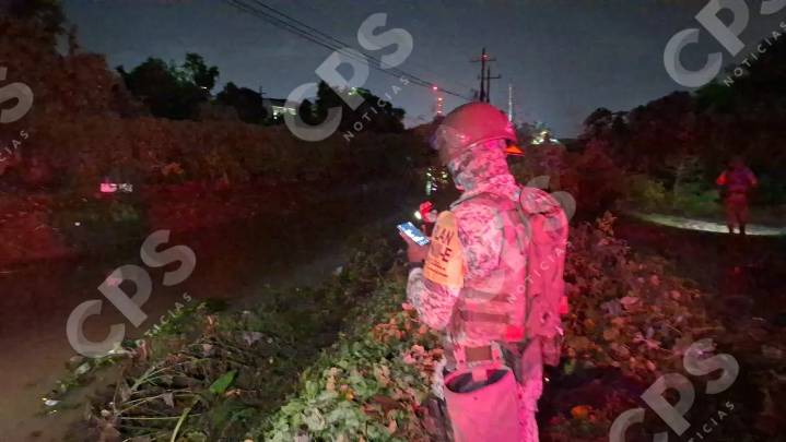 Lluvias provocan inundaciones en Puerto Vallarta; buscan a motociclista arrastrado por la corriente en Ixtapa