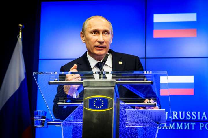 Commission 'welcomes' Putin's blessing of EU membership for Ukraine