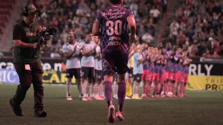 Xolos derrota a Cruz Azul en la despedida de Chuy Corona