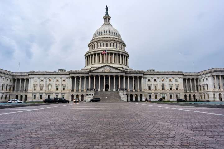 Federal agencies' government shutdown service and staff reduction