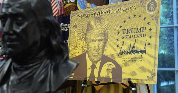 Poll shows Americans' feelings on legal immigration