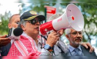Gustavo Petro promete reclutar colombianos para luchar contra Israel en una marcha contra la ofensiva en Gaza
