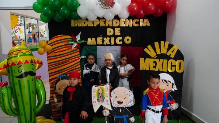 Alumnos de los Centros Educativos DIF conmemoran la Independencia con amor a México