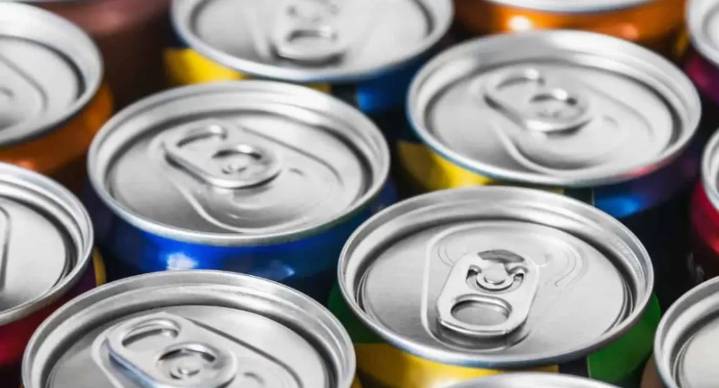 Aprueban diputados reforma para prohibir venta de bebidas energizantes a menores de 18 años