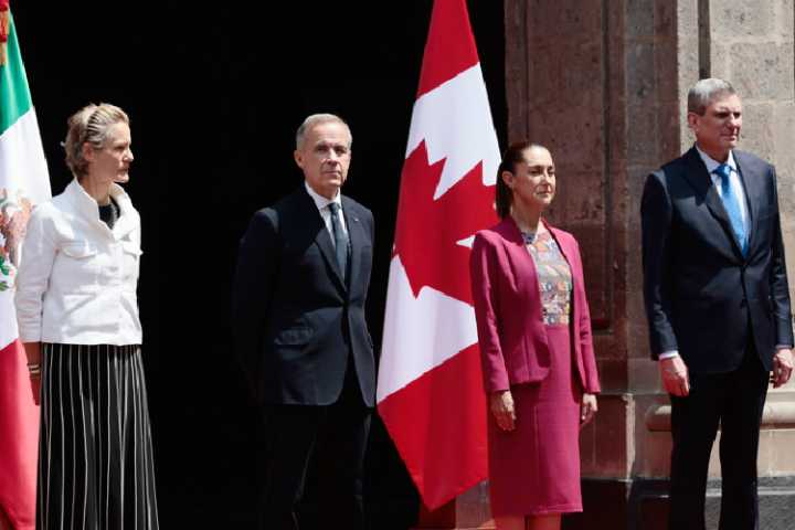 Sheinbaum recibe a Carney en Palacio Nacional
