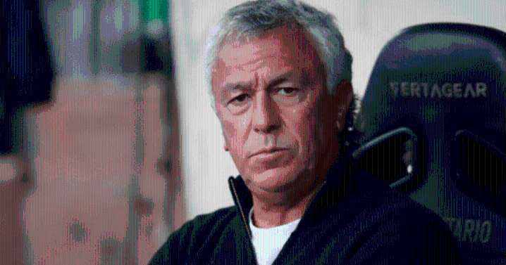 Administrador de Alianza Lima niega gesto ofensivo de Néstor Gorosito en el clásico: "Se le atraca algo en la muela y mueve el cachete"