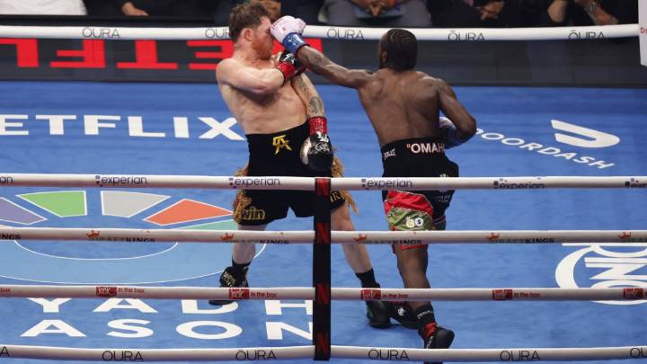 Las 7 cifras de Netflix sobre la pelea que perdió Canelo