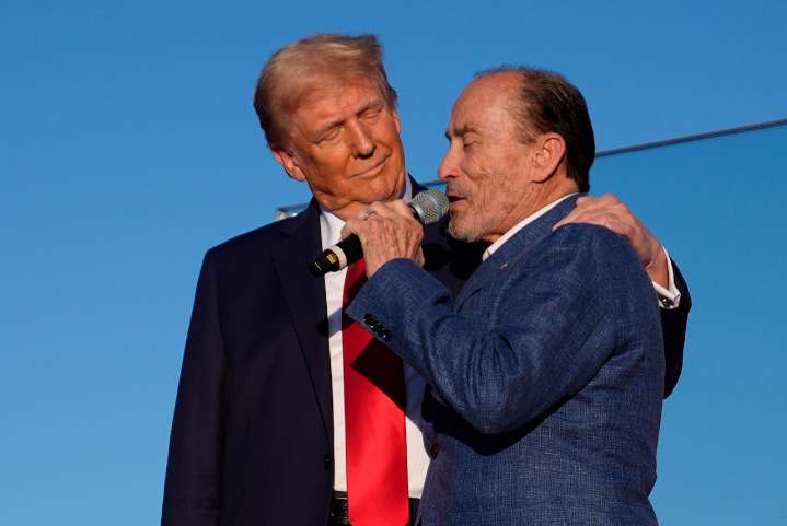 Controversial country star Lee Greenwood is hosting free concert in Alabama