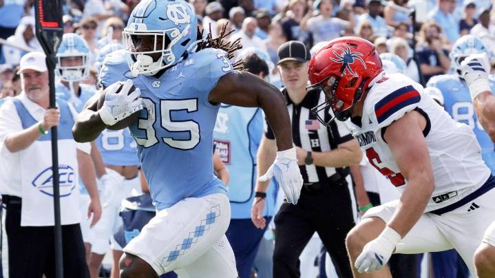 Gio Lopez accounts for 3 TDs as North Carolina dominates Richmond for Belichick's first home win