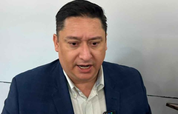 “Primero las aulas y luego el espectáculo”