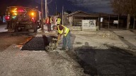 Reparan calles durante la noche para agilizar movilidad