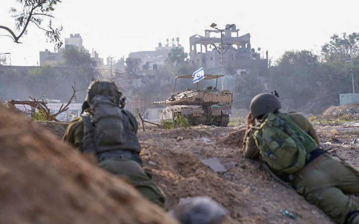 El Ejército israelí confirma que sus tanques están entrando en la ciudad de Gaza