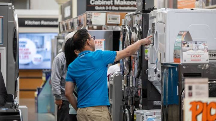 The top 20% of Americans are keeping the economy alive. That’s not a good sign