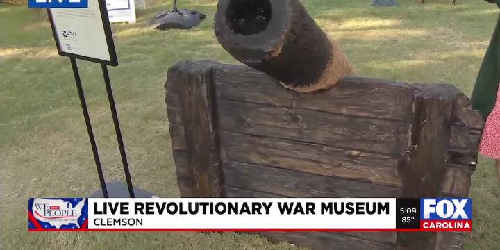 Reenactors relive Revolutionary War bravery at Clemson’s Family Weekend