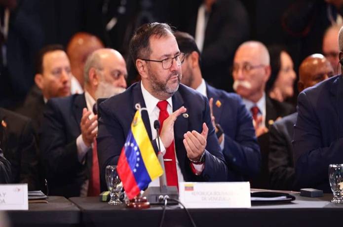 Venezuela expone agresiones de EEUU en reunión con la Celac y la AEC