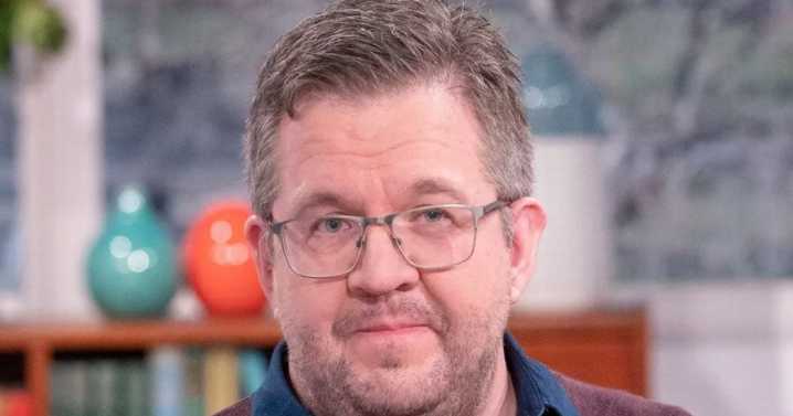 Ex-surgeon who lied about leg amputation on This Morning jailed for fraud