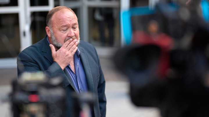 Alex Jones asks U.S. Supreme Court to hear appeal of $1.4B Sandy Hook judgment