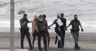 Rescatan a una docena de inmigrantes que entraban a nado en Ceuta desde Marruecos