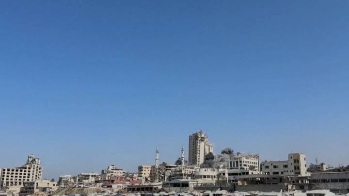 Israel destruye el rascacielos más alto en la ciudad de Gaza