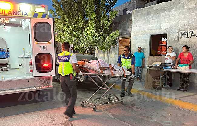 Vecinos de la colonia Omega auxilian a joven embarazada que estaba por dar a luz