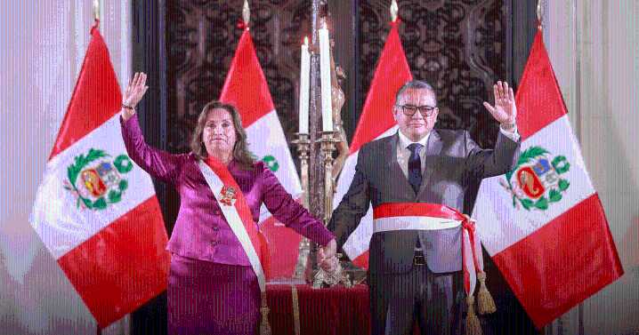 Peritaje a 5 audios de Santiváñez implica a la presidenta Boluarte