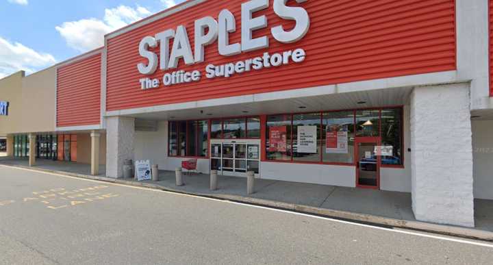 Staples store in Howell set to close after October