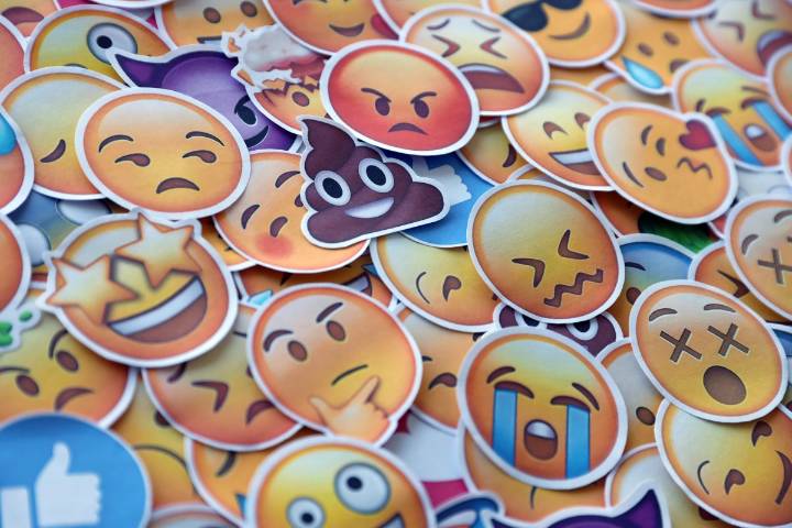 5 emojis de WhatsApp que no deberías usar: son ofensivos y confusos