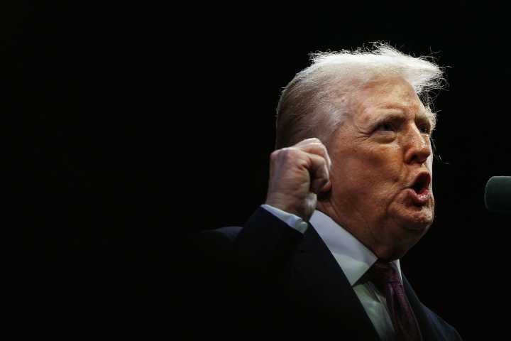 'Skeptical' expert sounds alarm as Trump family launches new venture