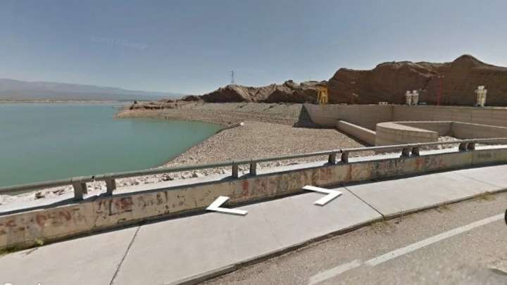 Un ciclista murió en el Dique de Ullum tras una fuerte ráfaga de viento que provocó la caída
