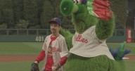 Bucks County man throws out first pitch at Philadelphia Phillies game after double lung transplant